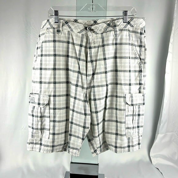 Wrangler Men’s Plaid Cargo Shorts White Gray Blue Size‎ 38 - Picture 1 of 12